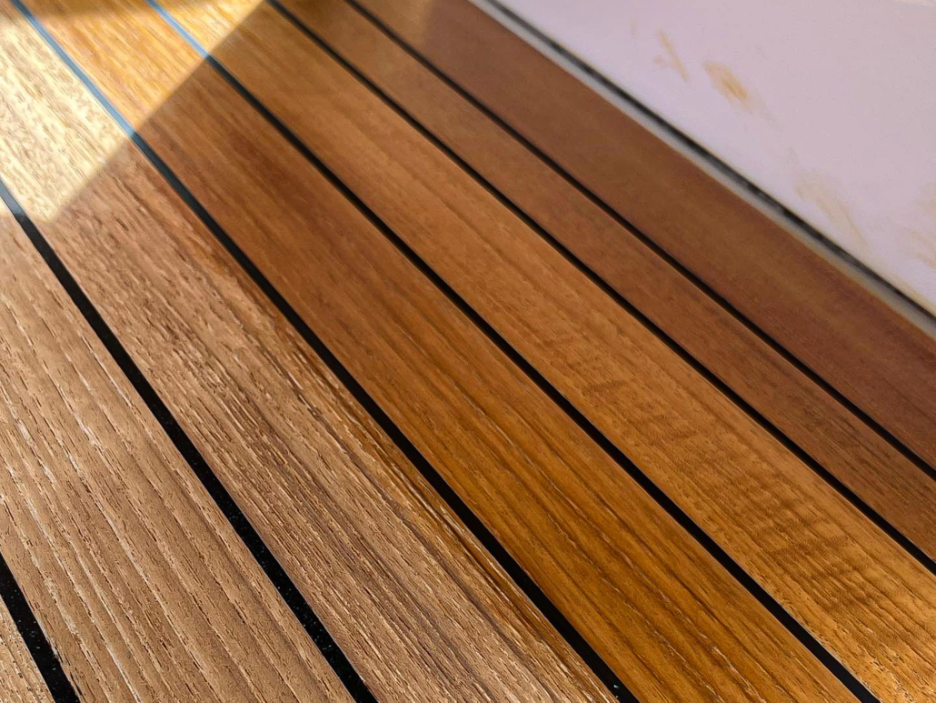 Teak sanding - Photo 03