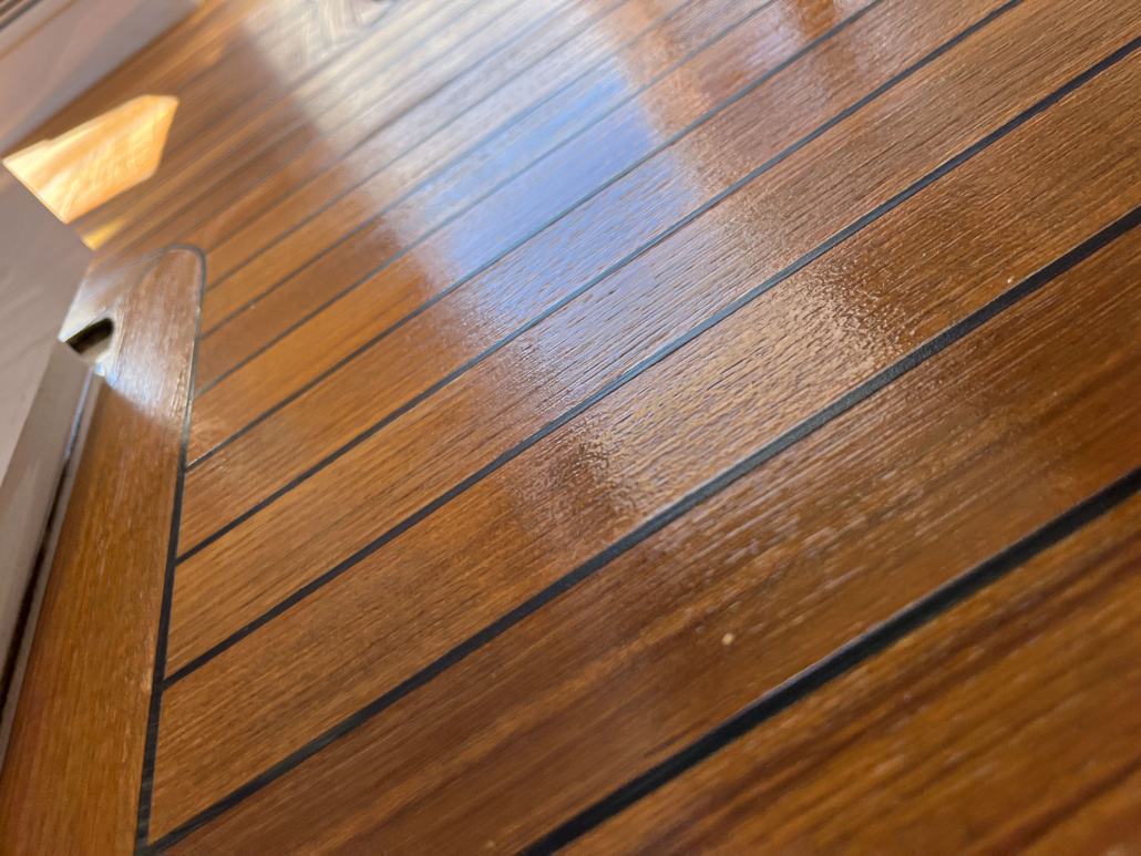 Teak sanding - Photo 04