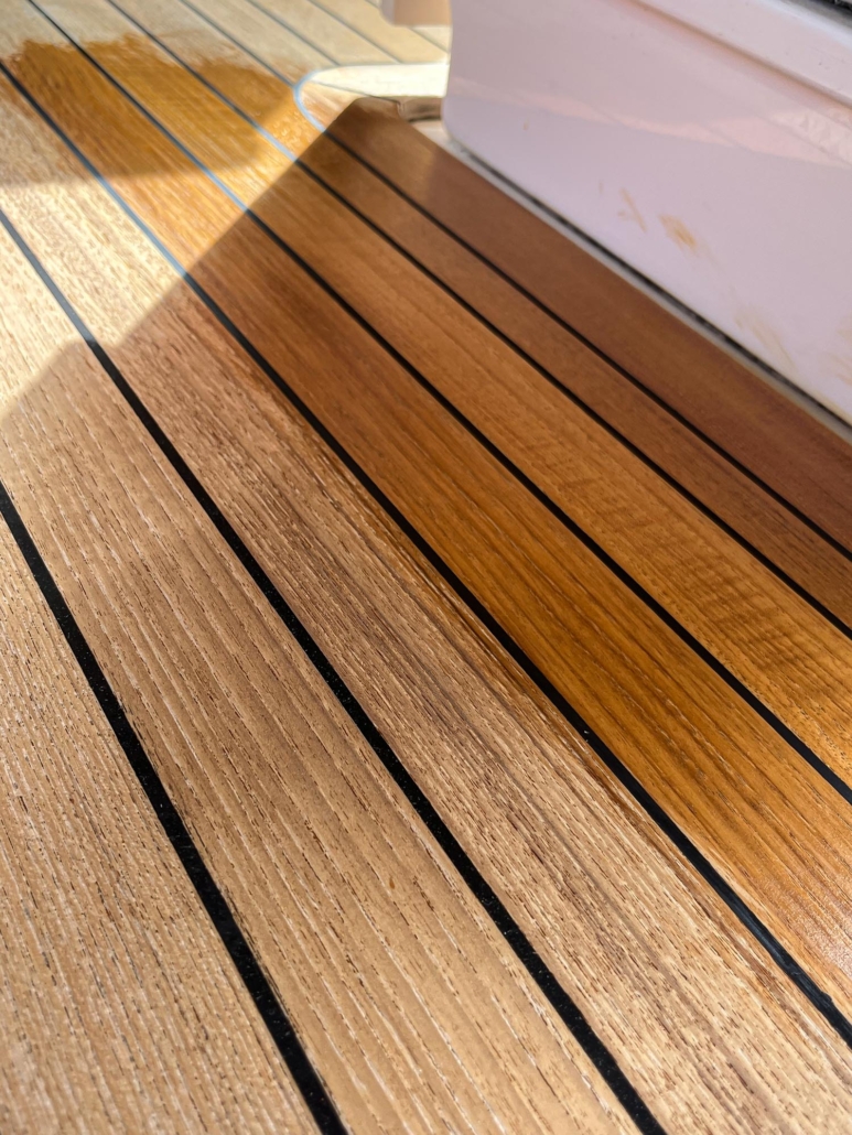 Teak sanding - Photo 05