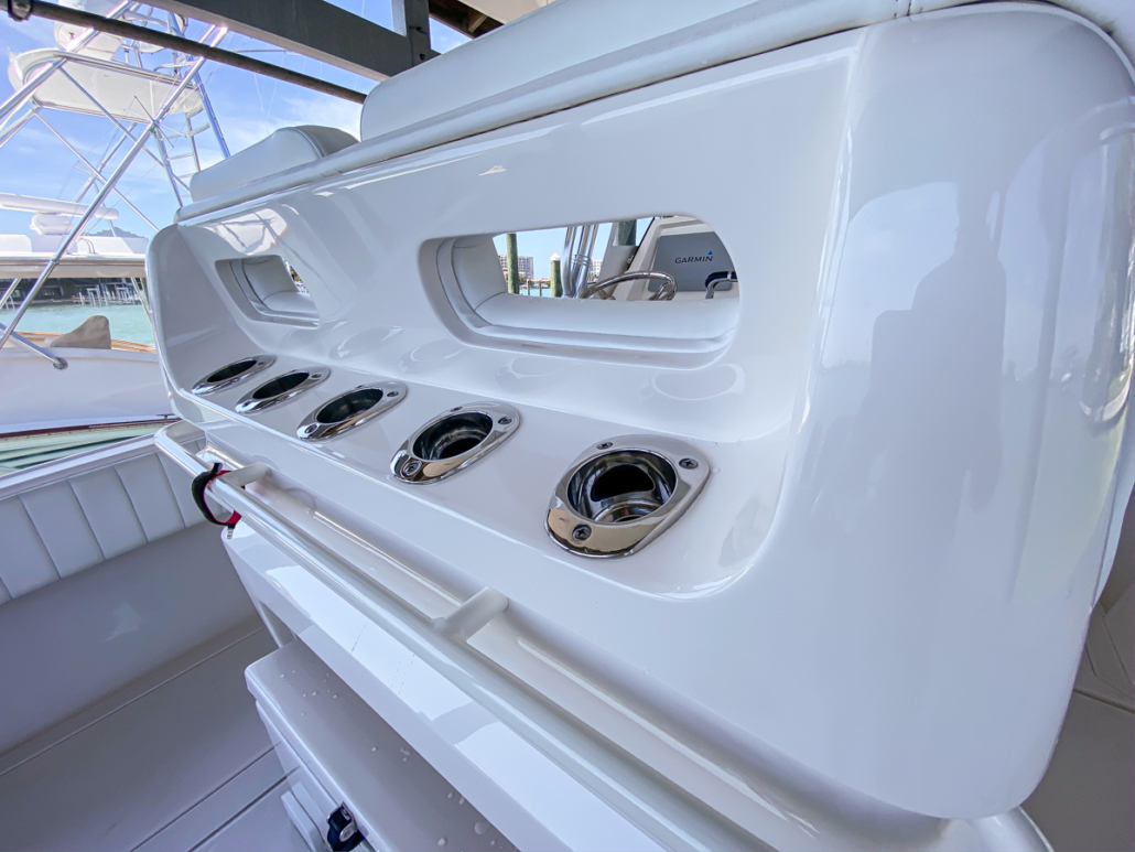 Intrepid 33ft. - Photo 08