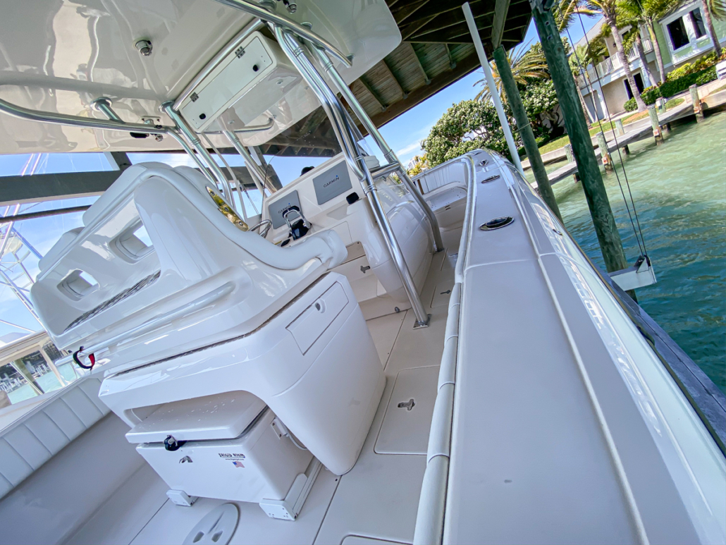 Intrepid 33ft. - Photo 09