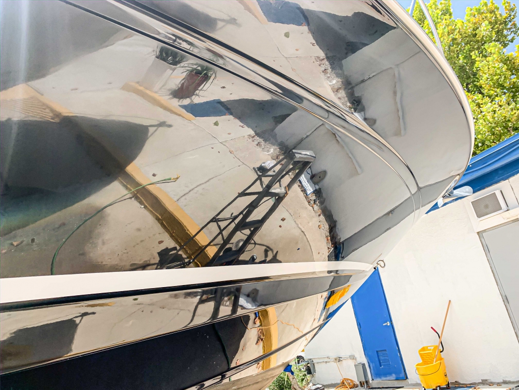 Sea Ray 340 Top side detailing - Photo 09
