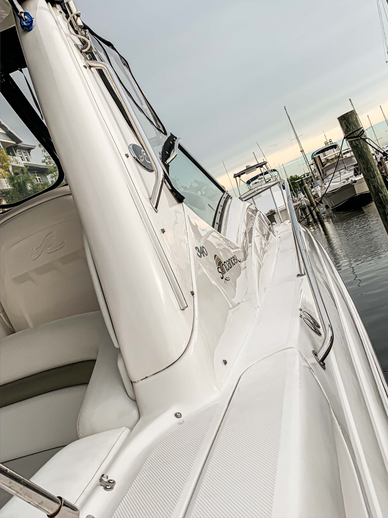 Sea Ray 340 Top side detailing - Photo 16