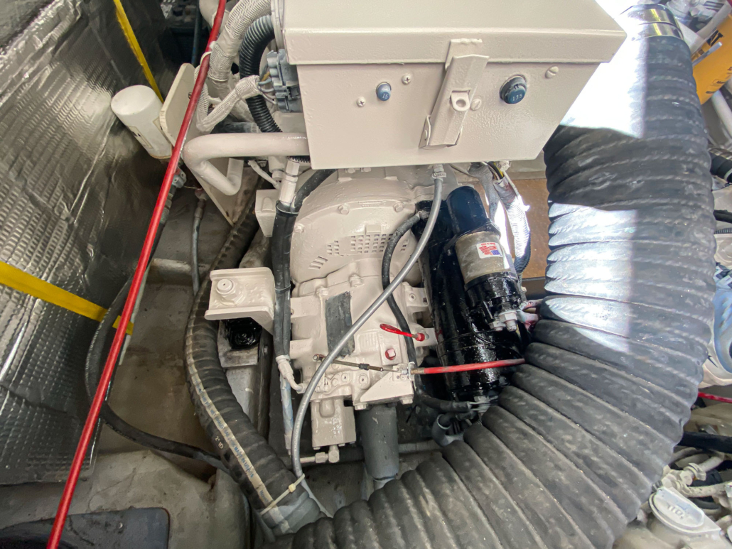 Luhrs 36 - Photo 08