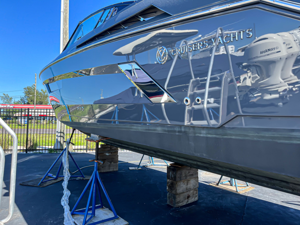 Cruiser Yacht 334 - Photo 06