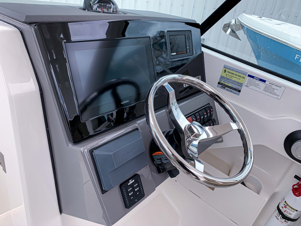 Pursuit 235 - Photo 18