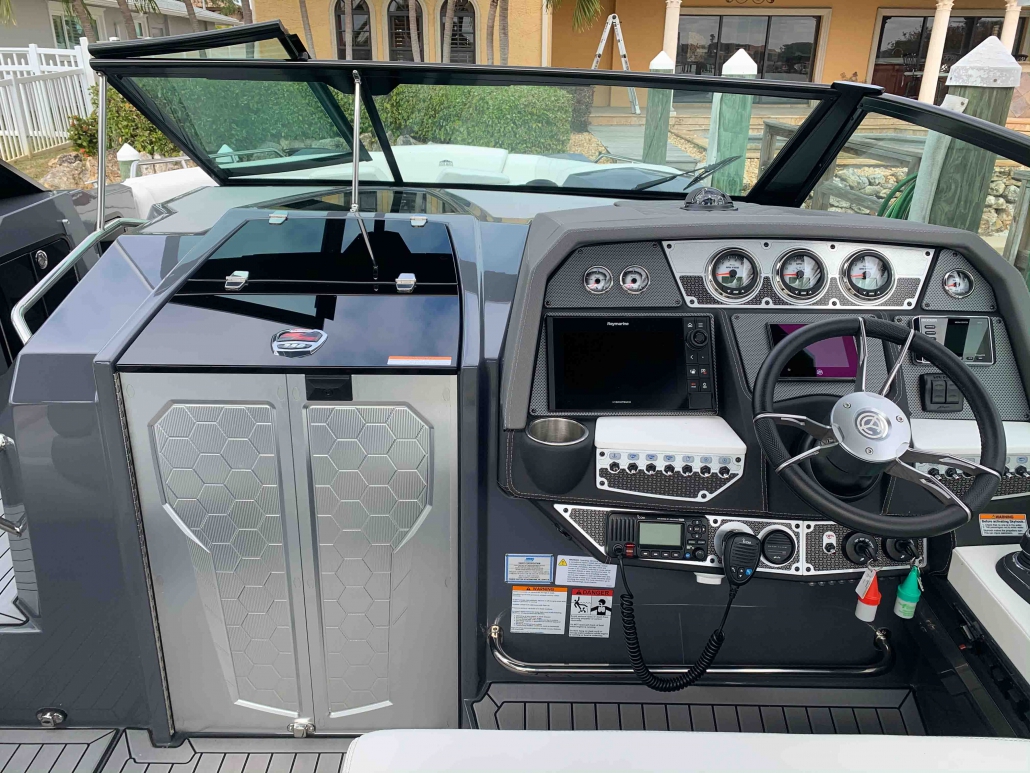 Cruisers Yachts 338 - Photo 16