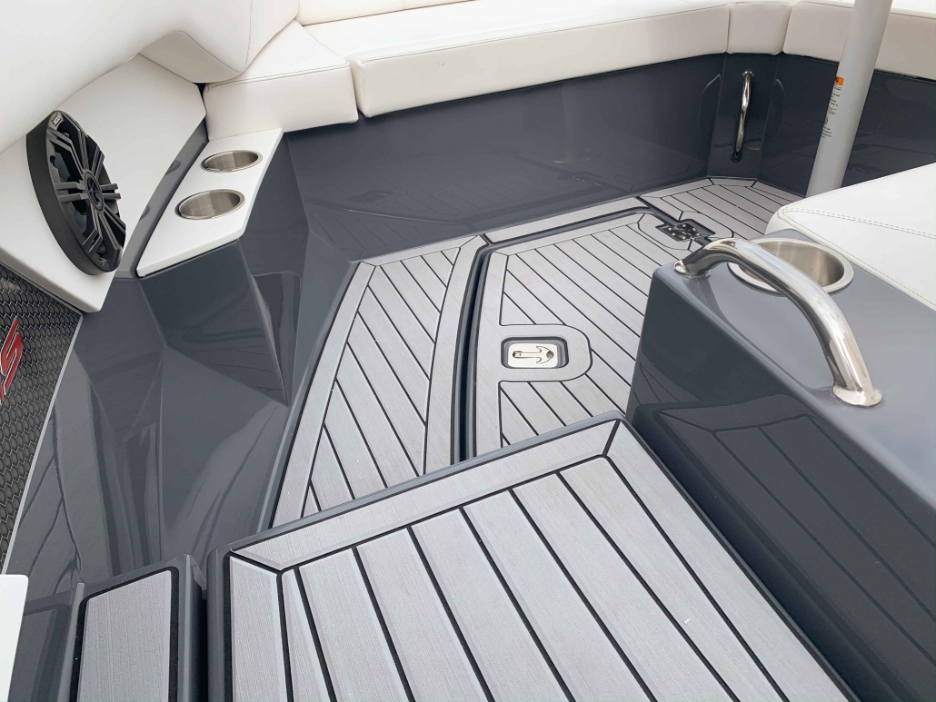 Cruisers Yachts 338 - Photo 17