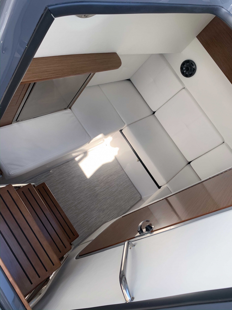 Cruisers Yachts 338 - Photo 21