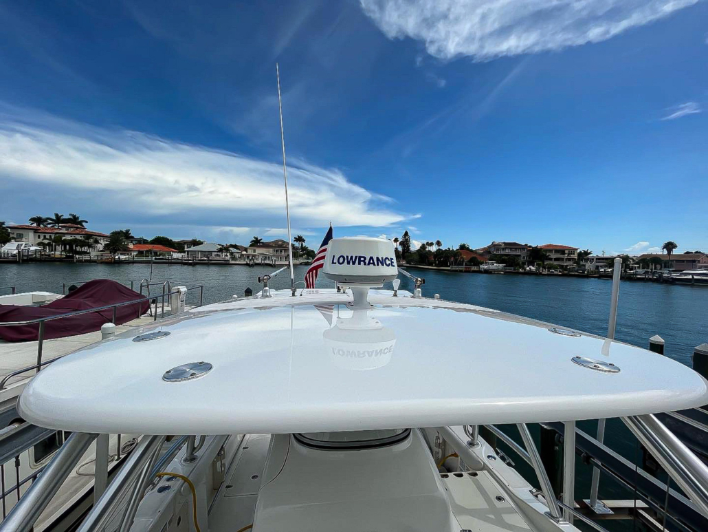 Boston Whaler 32 - Photo 03