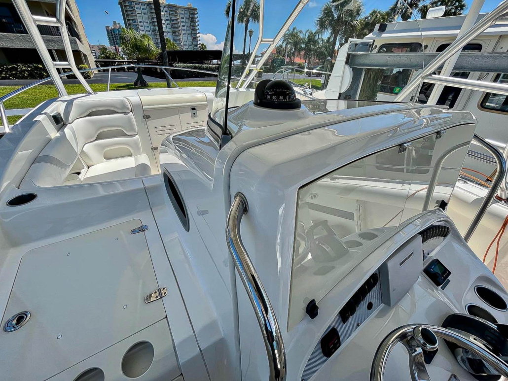 Boston Whaler 32 - Photo 10
