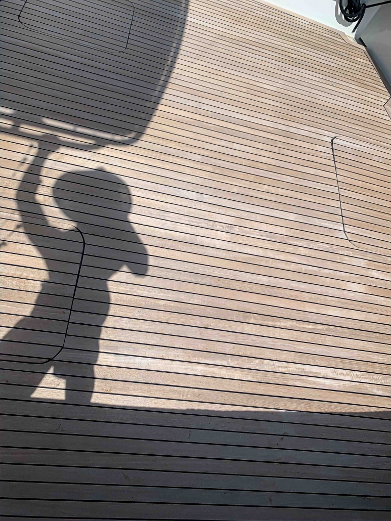 Teak cleaning and restoration - Photo 09