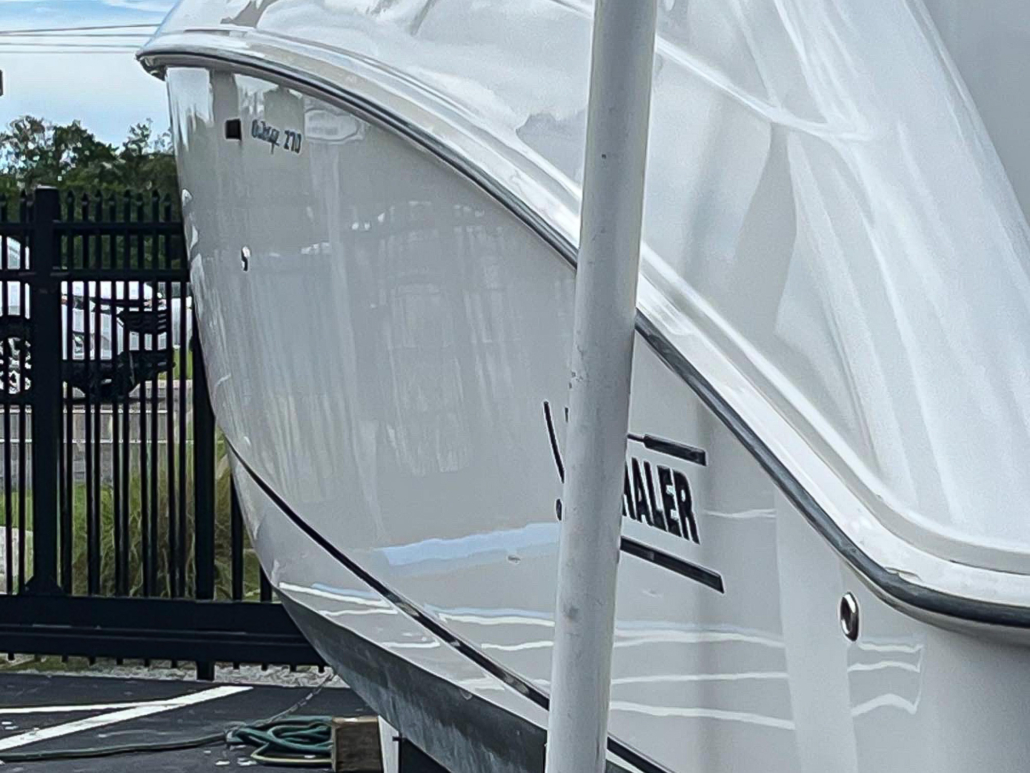 Boston Whaler - Photo 02